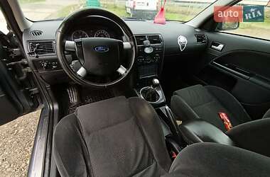 Лифтбек Ford Mondeo 2002 в  фото 14 Лифтбек Ford Mondeo 2002 в