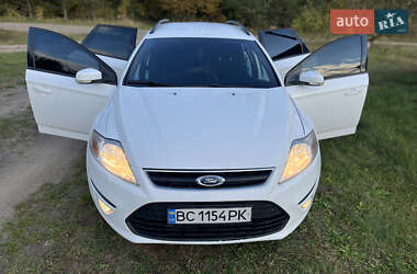 Універсал Ford Mondeo 2012 в 