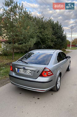 Лифтбек Ford Mondeo 2006 в 