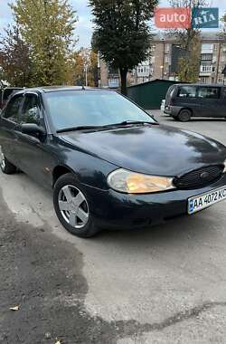 Седан Ford Mondeo 1998 в Киеве