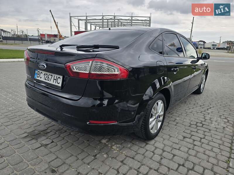 Лифтбек Ford Mondeo 2011 в Львове