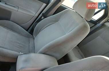 Лифтбек Ford Mondeo 2001 в 