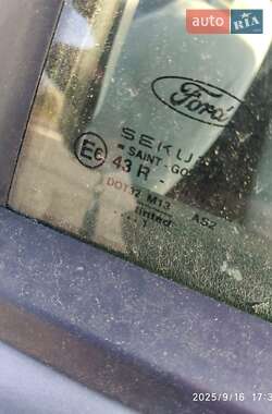 Лифтбек Ford Mondeo 2001 в 