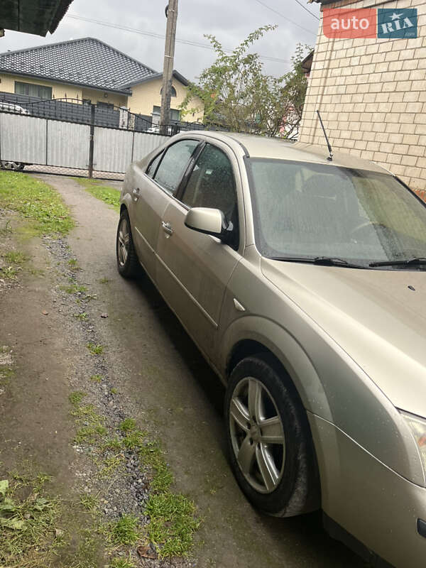 Седан Ford Mondeo 2003 в Хмельнике
