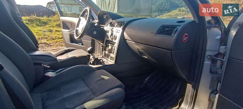 Універсал Ford Mondeo 2002 в Путилі