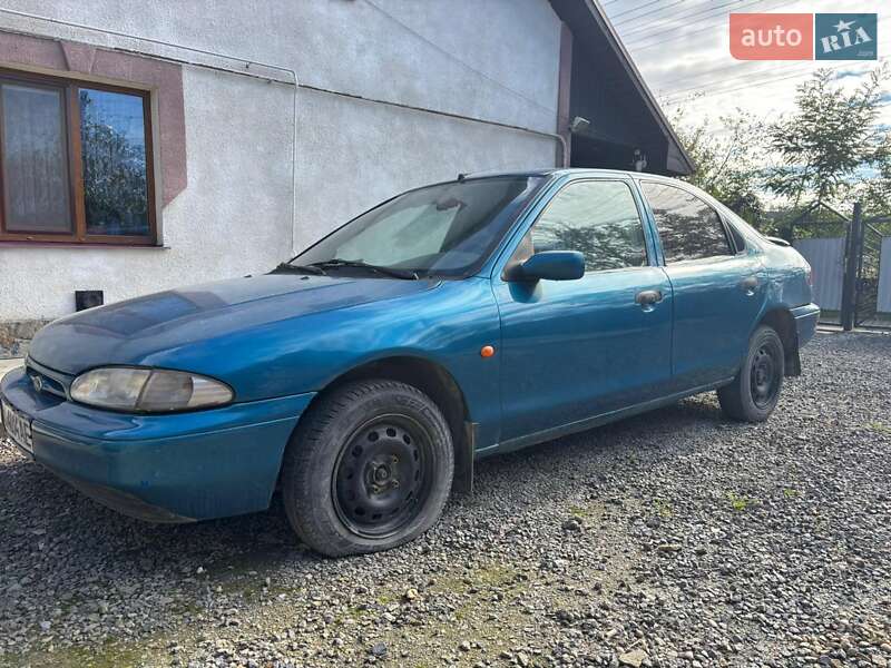 Ліфтбек Ford Mondeo 1993 в Чорткові