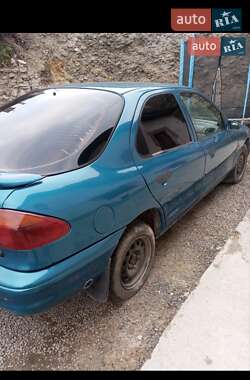 Лифтбек Ford Mondeo 1993 в 
