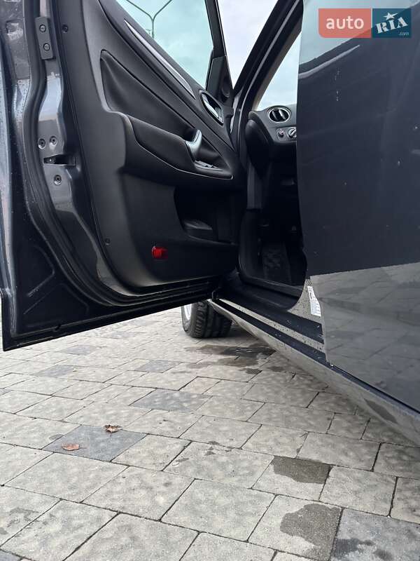 Лифтбек Ford Mondeo 2007 в Тячеве