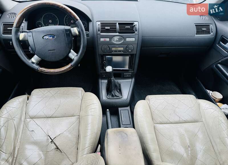 Лифтбек Ford Mondeo 2003 в Белогородке