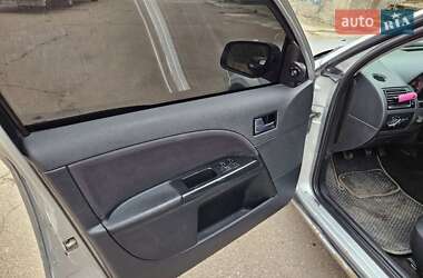 Седан Ford Mondeo 2005 в  фото 29 Седан Ford Mondeo 2005 в