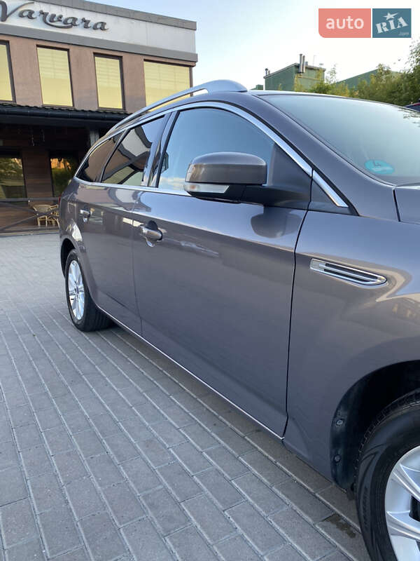 Универсал Ford Mondeo 2012 в Ровно