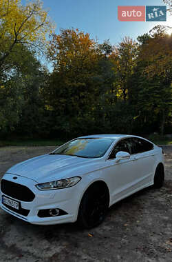 Ліфтбек Ford Mondeo 2015 в Рава-Руській
