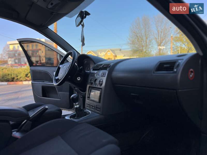 Седан Ford Mondeo 2002 в Чернівцях фото 35 Седан Ford Mondeo 2002 в Чернівцях