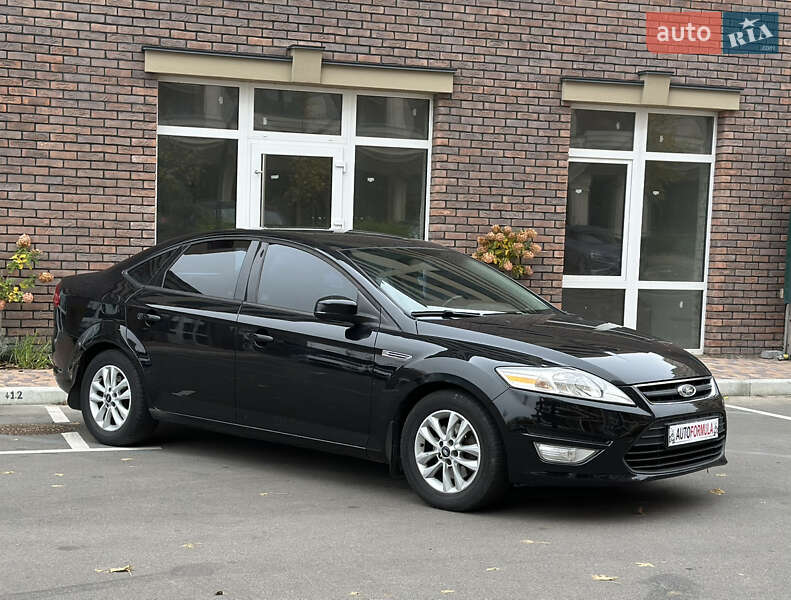 Седан Ford Mondeo 2011 в  фото Седан Ford Mondeo 2011 в