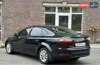 Седан Ford Mondeo 2011 в  фото 7 Седан Ford Mondeo 2011 в