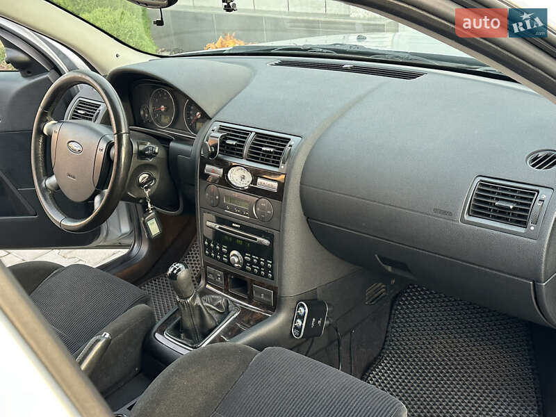 Седан Ford Mondeo 2005 в Одессе