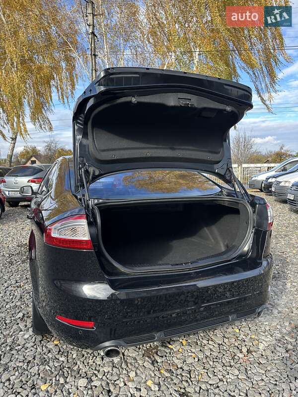 Седан Ford Mondeo 2011 в Смеле