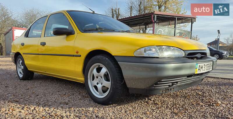 Лифтбек Ford Mondeo 1993 в Коростене фото 3 Лифтбек Ford Mondeo 1993 в Коростене