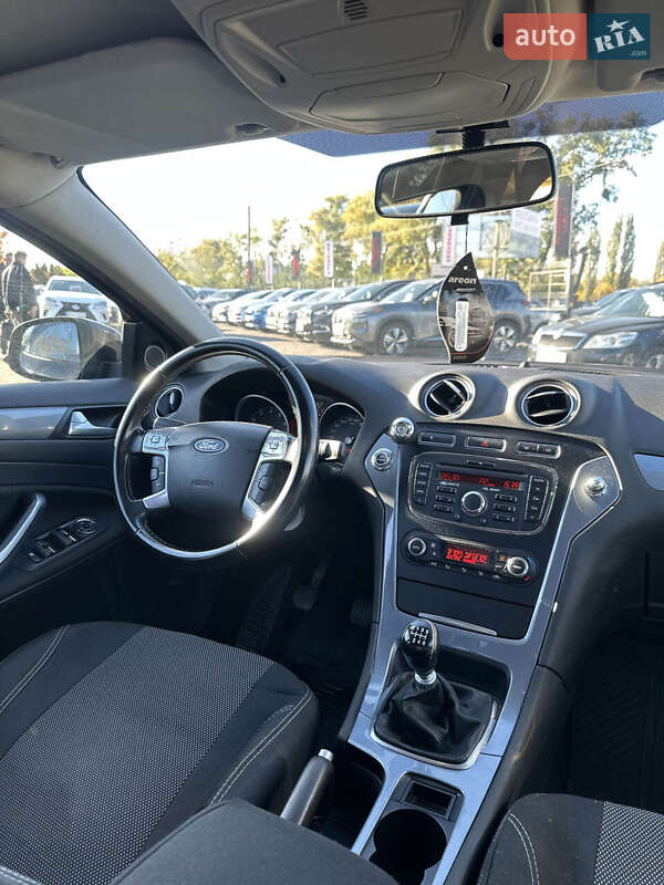 Седан Ford Mondeo 2011 в Білогородці