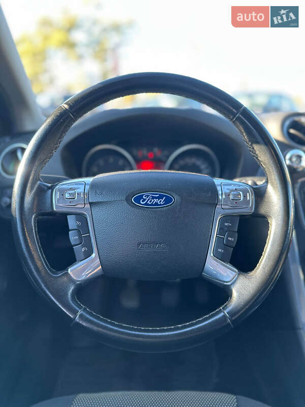Седан Ford Mondeo 2011 в Білогородці