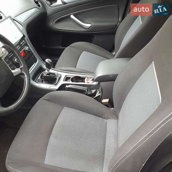 Седан Ford Mondeo 2012 в Луцьку