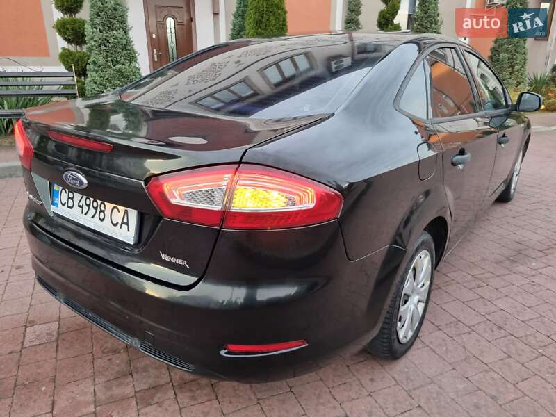 Седан Ford Mondeo 2012 в Стрые