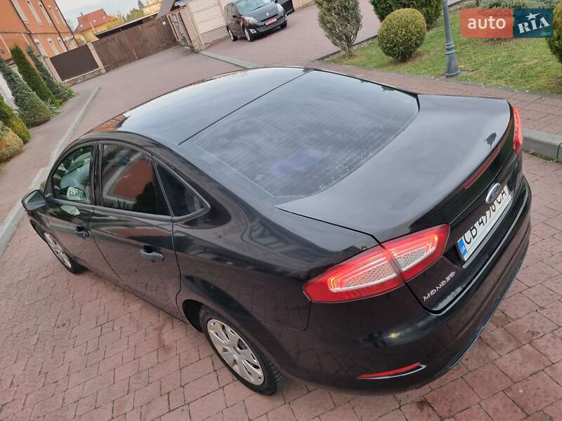 Седан Ford Mondeo 2012 в Стрые