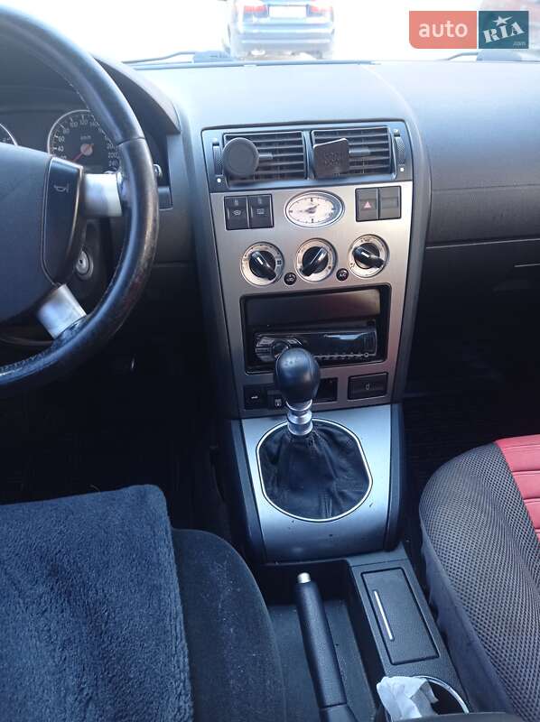 Седан Ford Mondeo 2003 в Києві