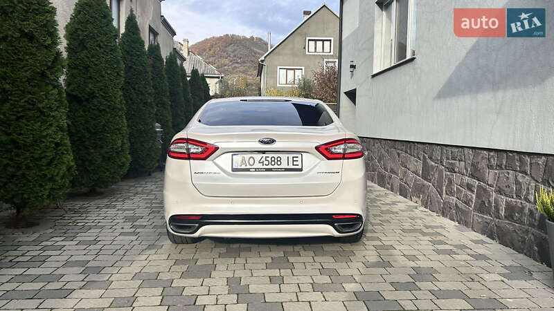 Седан Ford Mondeo 2016 в Мукачево