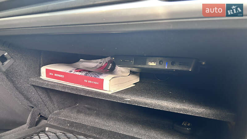 Седан Ford Mondeo 2016 в Мукачево