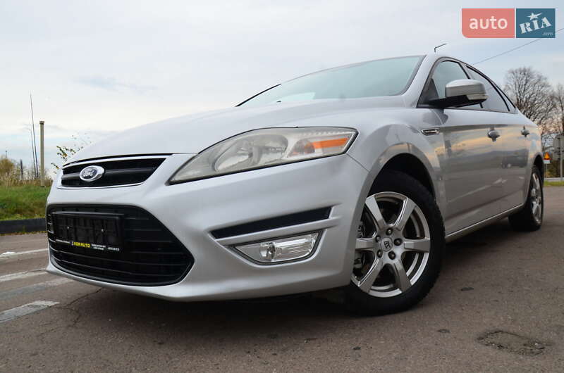 Седан Ford Mondeo 2013 в Дрогобыче