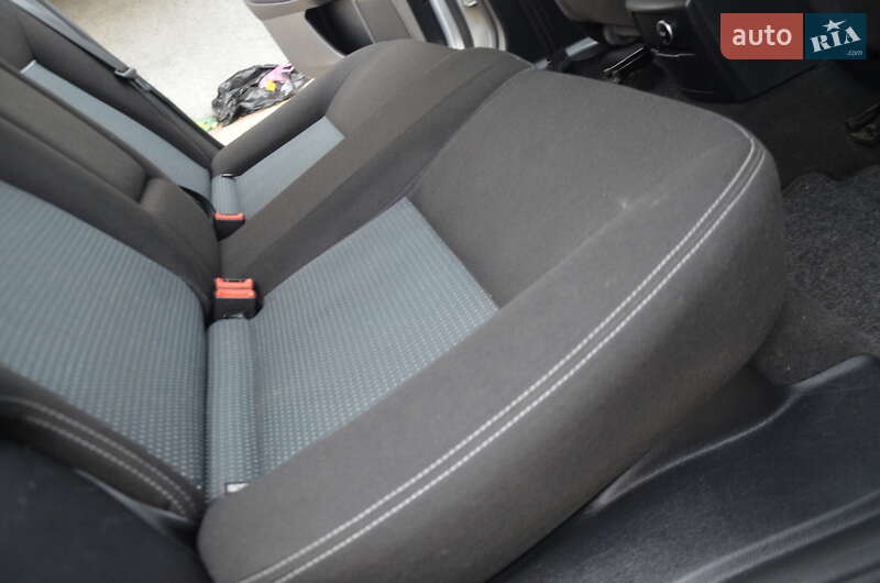 Седан Ford Mondeo 2013 в Дрогобыче