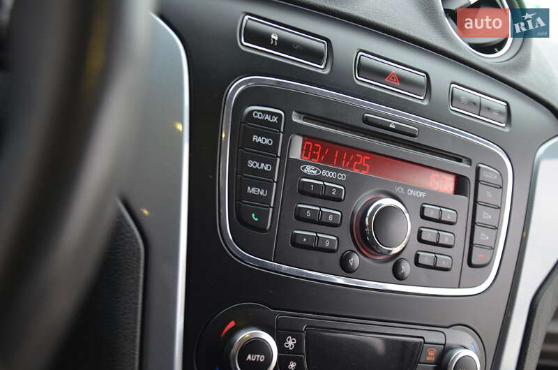 Седан Ford Mondeo 2013 в Дрогобыче