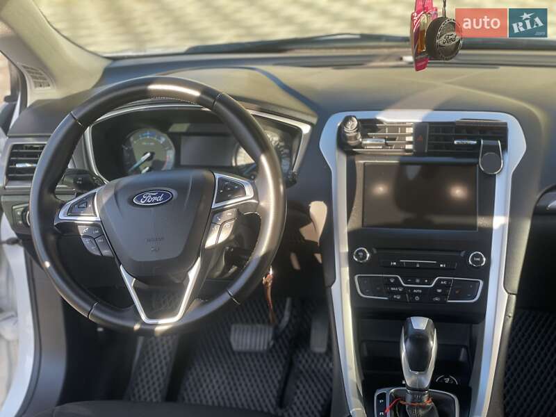 Универсал Ford Mondeo 2017 в Золочеве фото 40 Универсал Ford Mondeo 2017 в Золочеве