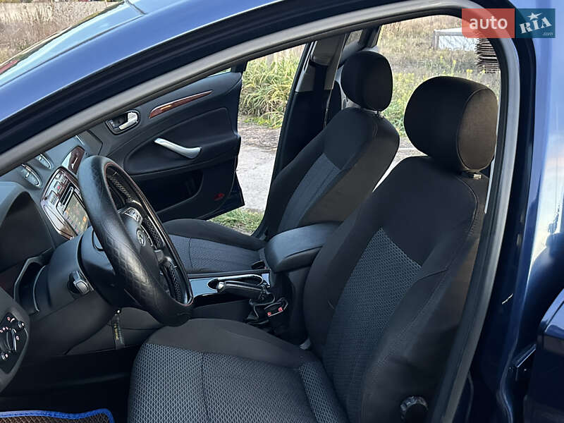 Лифтбек Ford Mondeo 2008 в Остроге фото 10 Лифтбек Ford Mondeo 2008 в Остроге