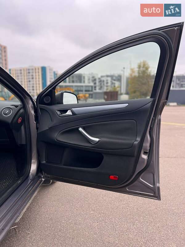 Седан Ford Mondeo 2012 в Черкассах