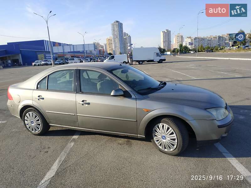 Лифтбек Ford Mondeo 2001 в Киеве