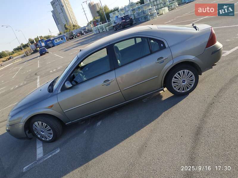 Лифтбек Ford Mondeo 2001 в Киеве