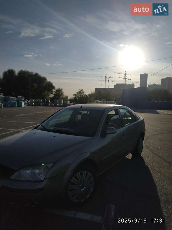 Лифтбек Ford Mondeo 2001 в Киеве