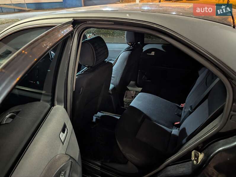 Ліфтбек Ford Mondeo 2001 в Києві фото 3 Ліфтбек Ford Mondeo 2001 в Києві