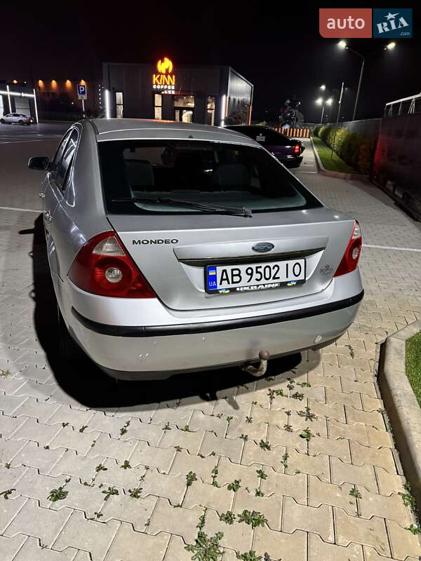 Ліфтбек Ford Mondeo 2004 в Вінниці
