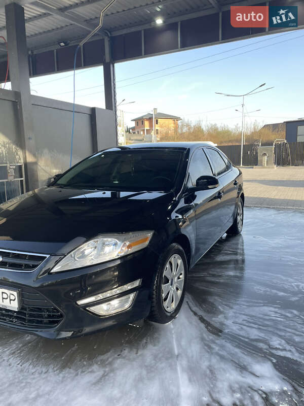 Ліфтбек Ford Mondeo 2014 в Львові