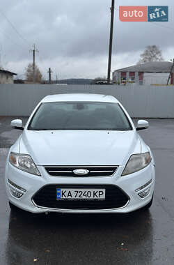 Седан Ford Mondeo 2011 в Богуславі