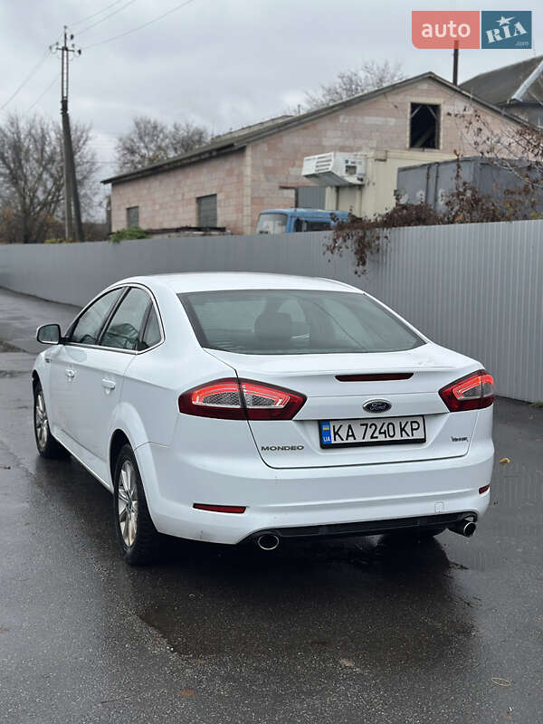 Седан Ford Mondeo 2011 в Киеве