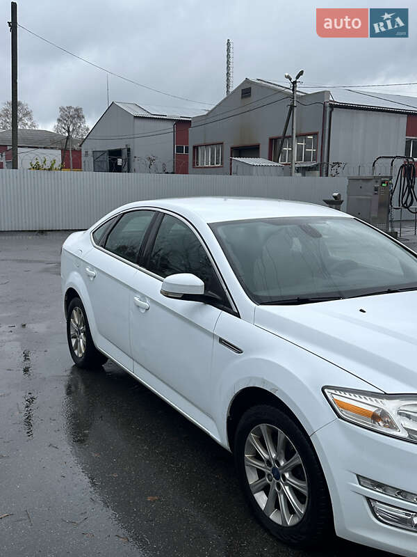 Седан Ford Mondeo 2011 в Киеве