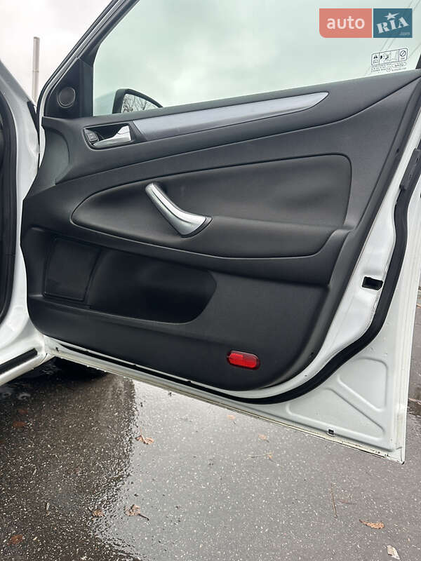 Седан Ford Mondeo 2011 в Киеве