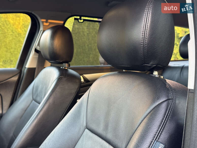 Універсал Ford Mondeo 2011 в Стрию