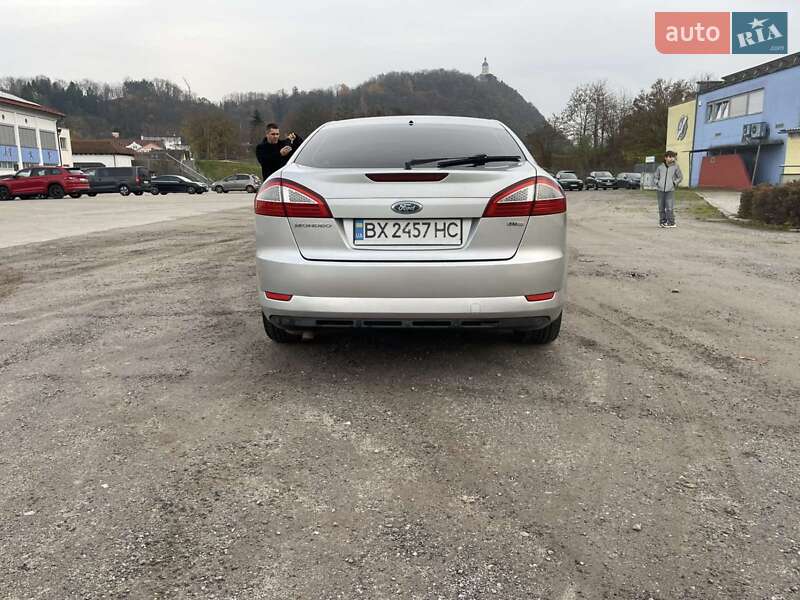 Седан Ford Mondeo 2007 в Староконстантинове
