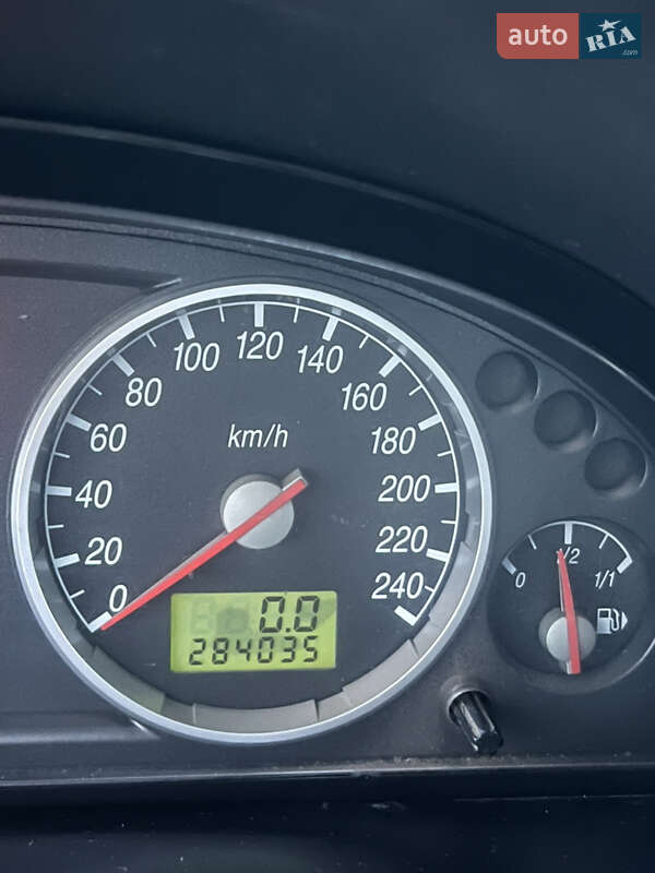 Седан Ford Mondeo 2000 в Львове