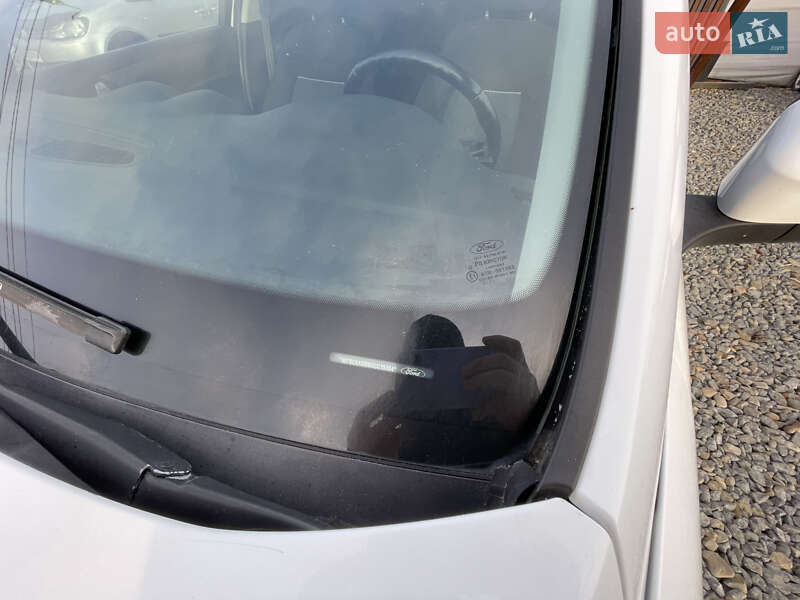 Універсал Ford Mondeo 2012 в Чернівцях